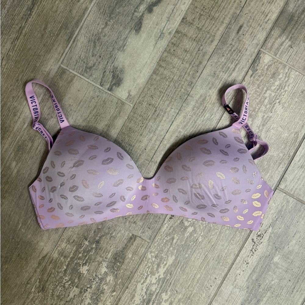 Victoria's Secret Purple Lace Underwire Bra